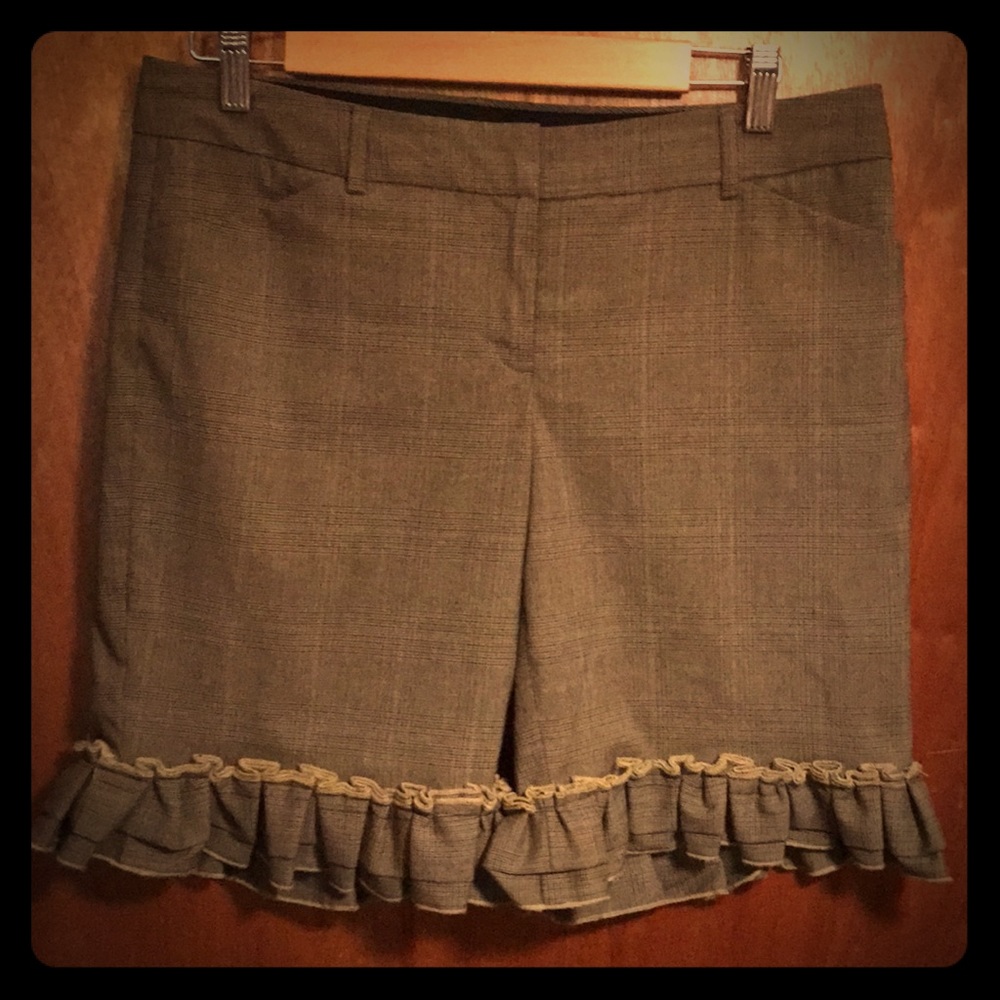 Dapper Ruffle shorts